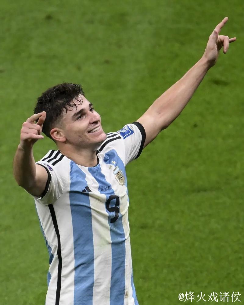阿根廷淘汰克罗地亚 时隔八年重回世界杯决赛